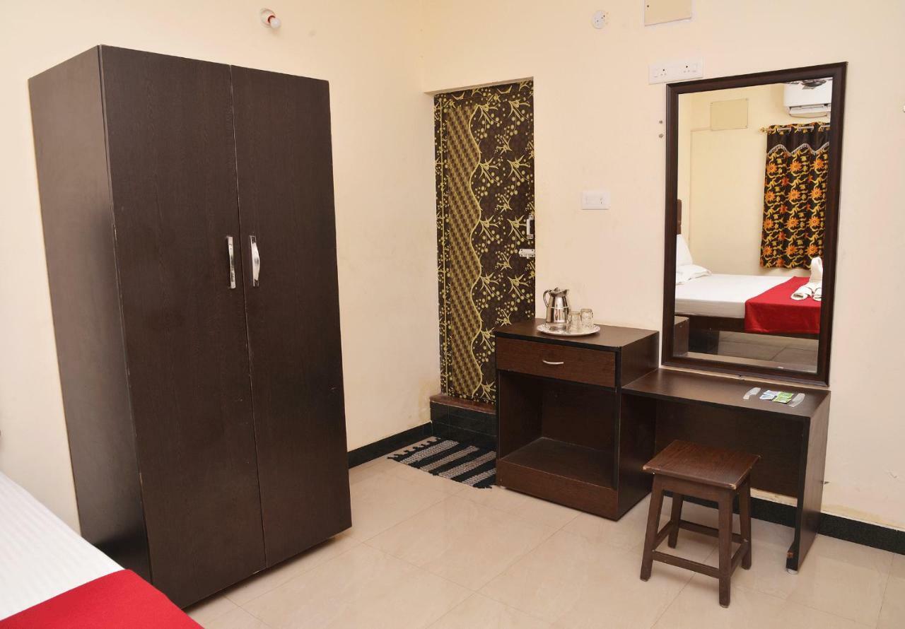 Hôtel Krish Residency à Madurai Extérieur photo